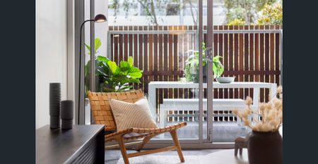 Fully Furnished One Bedroom Courtyard Apartment - Photo 3