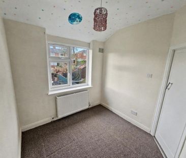 2 bedroom semi-detached house to rent - Photo 4