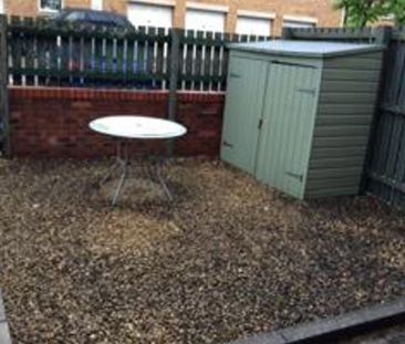 *** STUDENT PROPERTY *** A large five double bedroom student house,... - Photo 2