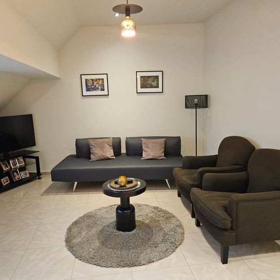 Appartement te huur - Photo 1