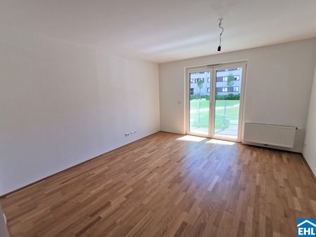 Schöne 2 Zimmer Wohnung mit Loggia in zentraler Lage - Photo 2