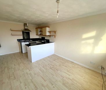 Canton Court - Photo 4