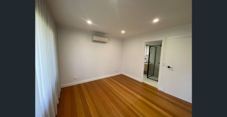 Fully Renovated Stunning 3 Bedroom Home! - Photo 2