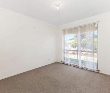 Spacious 4-Bedroom Family Home with Ducted Air Conditioning & Large... - Photo 4