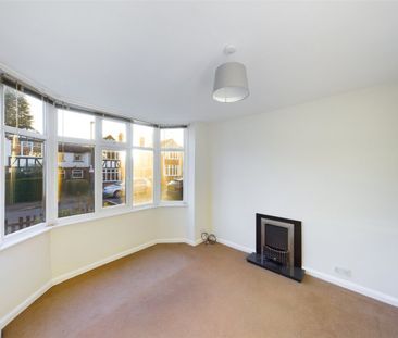 Charles Avenue, Lenton Abbey, Beeston, Nottingham, NG9 - Photo 2