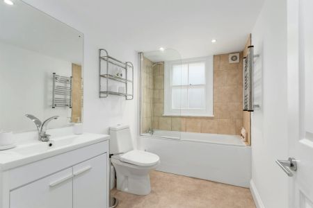 2 Bed, Apartment - Photo 2