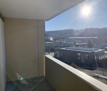 Rue Blaise-Cendrars 10, appartement 3ème Est - Photo 5