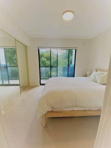 FULLY FURNISHED Live in 5 star resort luxury overlooking the trees and with city views - Photo 4