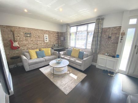 Price £2,295 pcm - Available 18/02/2026 - Unfurnished - Photo 2