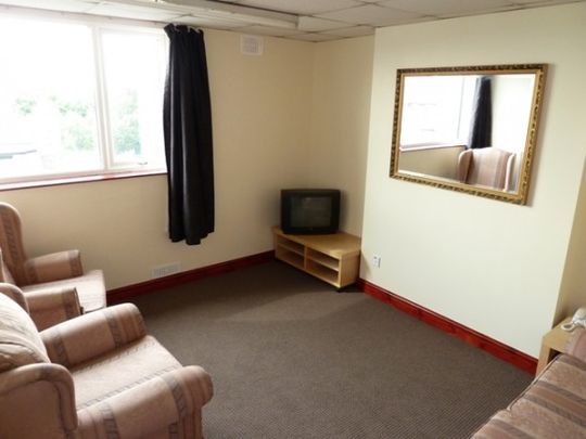 Accommodation 4 Staffs Uni 4 bedroom - Photo 1