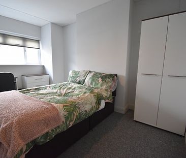 FANTASTIC STUDENT HOUSE SHARE AVAILABLE FOR NEXT ACADEMIC YEAR - Photo 1