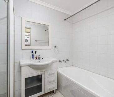 Strathfield - Photo 5