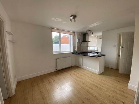 1 bedroom flat to rent - Photo 4