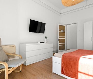 Avenida de Sidónio Pais, Lisbon, Lisbon 1050-215 - Photo 3