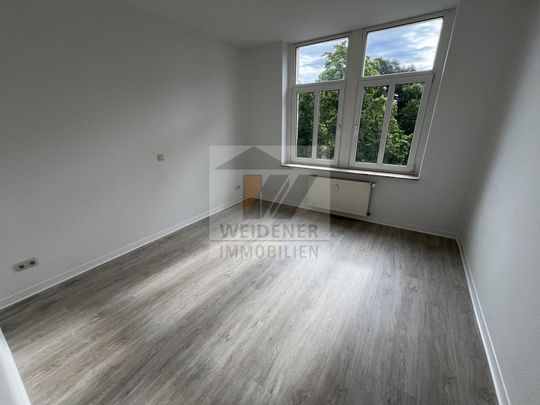 Karl-Marx-Allee! Schicke 2 Zimmer Wohnung mit Balkon* und neuem Bodenbelag! - Foto 1