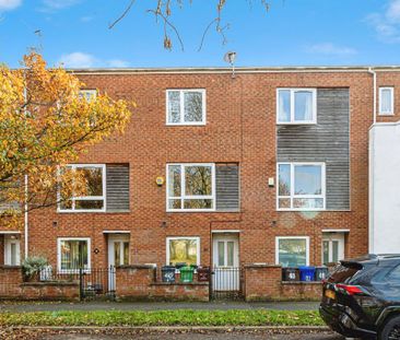 4 bedroom terraced house to rent - Photo 2