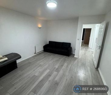 3 bedroom flat to rent - Photo 1
