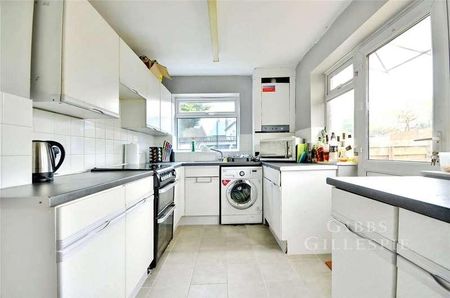 Fulham Close, Uxbridge, UB10 - Photo 5