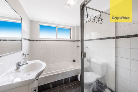 Two Bedroom Unit In Central Location - Photo 5