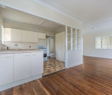 36 Curwen Terrace, Chermside QLD, Belconnen - Photo 6