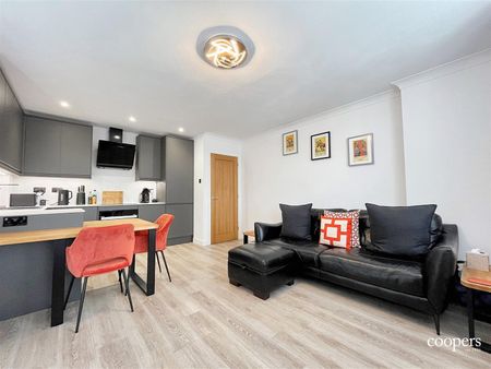1 bedroom apartment - Photo 2