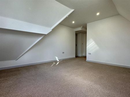 3 bedroom apartment to rent - Photo 2