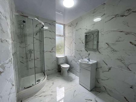 Gravelly Hill, Birmingham, B23 - Photo 5