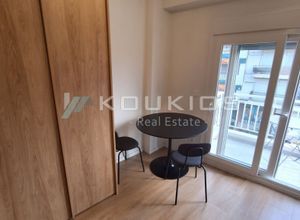 Studio/Γκαρσονιέρα για ενοικίαση - Νεάπολη, - Φωτογραφία 1
