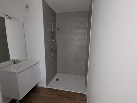 Location Appartement 3 pièces 61m² - Photo 4