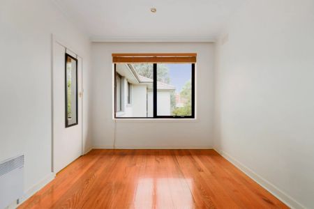 2 Bed, 1 Bath - Photo 4