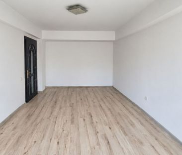 Casa cu 5 camere de inchiriat - locuire sau birouri, Sibiu - Photo 4