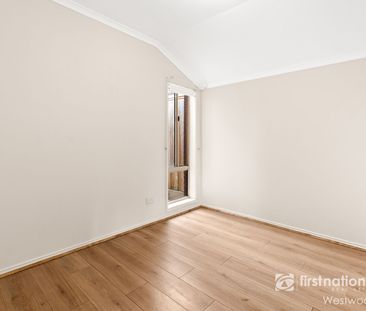 Pretty As A Picture! - Photo 6