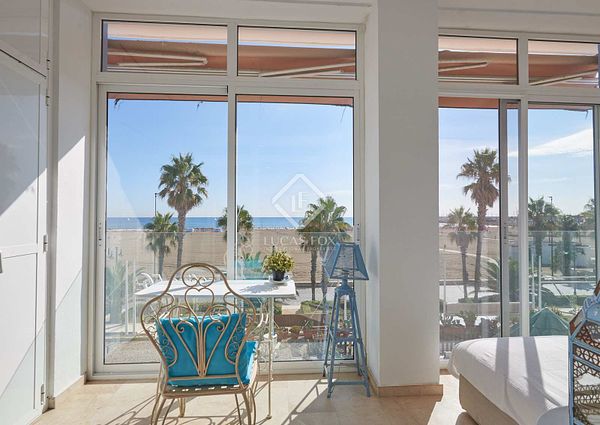 3-bedroom apartment with 20 m² terrace for rent in Playa de la Malvarrosa, Valencia