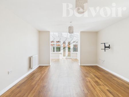 3 bedroom semi-detached house to rent - Photo 2