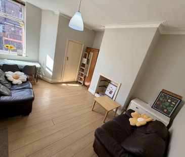 4 bedroom house to rent - Photo 2