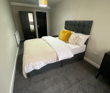 Manchester Road West - Photo 5