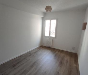 Location Appartement 3 pièces 58m² MILLAU 12100 - Photo 5