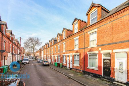 5 bed Mid Terraced House for Rent - Photo 4