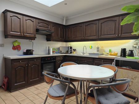 TE HUUR: Gesloten bebouwing met 2 slaapkamer te Hasselt! - Photo 4