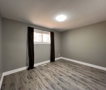 For Lease - 64 Gainsborough Road, Hamilton, Ontario - Photo 5