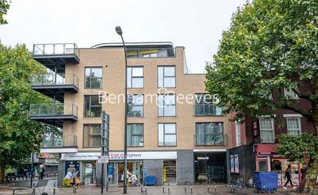 3 Bedroom flat to rent in New Kent Road, Surrey Quays, SE1 - Photo 2
