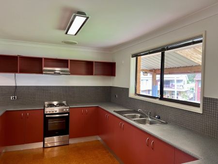 10 Dutton Crescent, Coffs Harbour - Photo 5