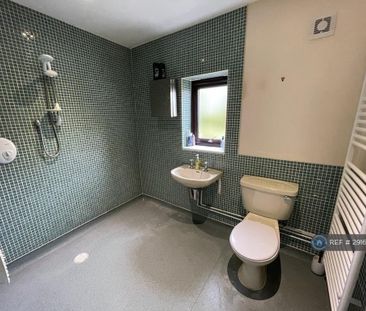 1 bedroom semi-detached house to rent - Photo 4