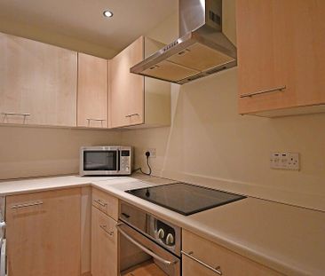 1 bedroom flat to rent - Photo 6