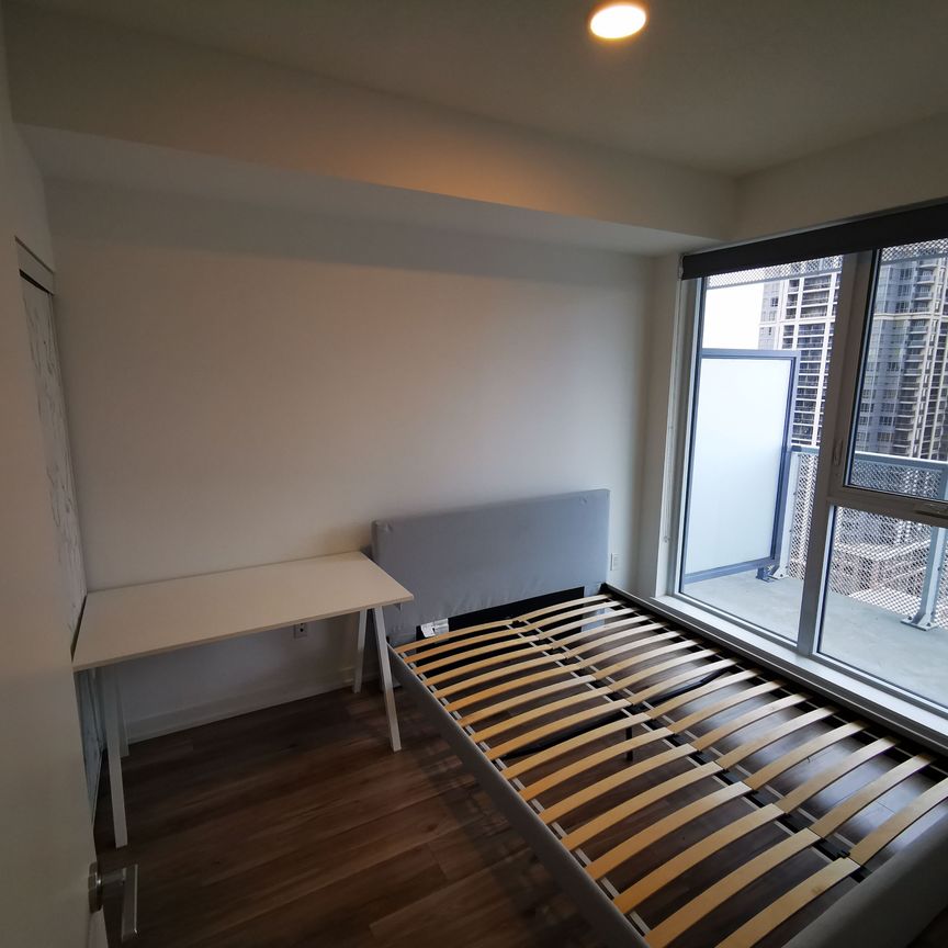 For Lease - 4065 Confederation Parkway Unit# 1907, Mississauga, Ontario - Photo 1