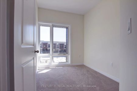 Condo Townhouse For Lease | N9195068 - Photo 5