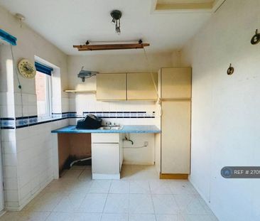 3 bedroom detached house to rent - Photo 5