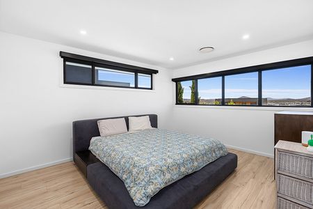 17 Temple Tce, Denman Prospect ACT 2611 - House For Rent | Domain - Photo 3