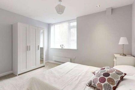 Frimley Road, Camberley, Surrey, GU15 - Photo 2