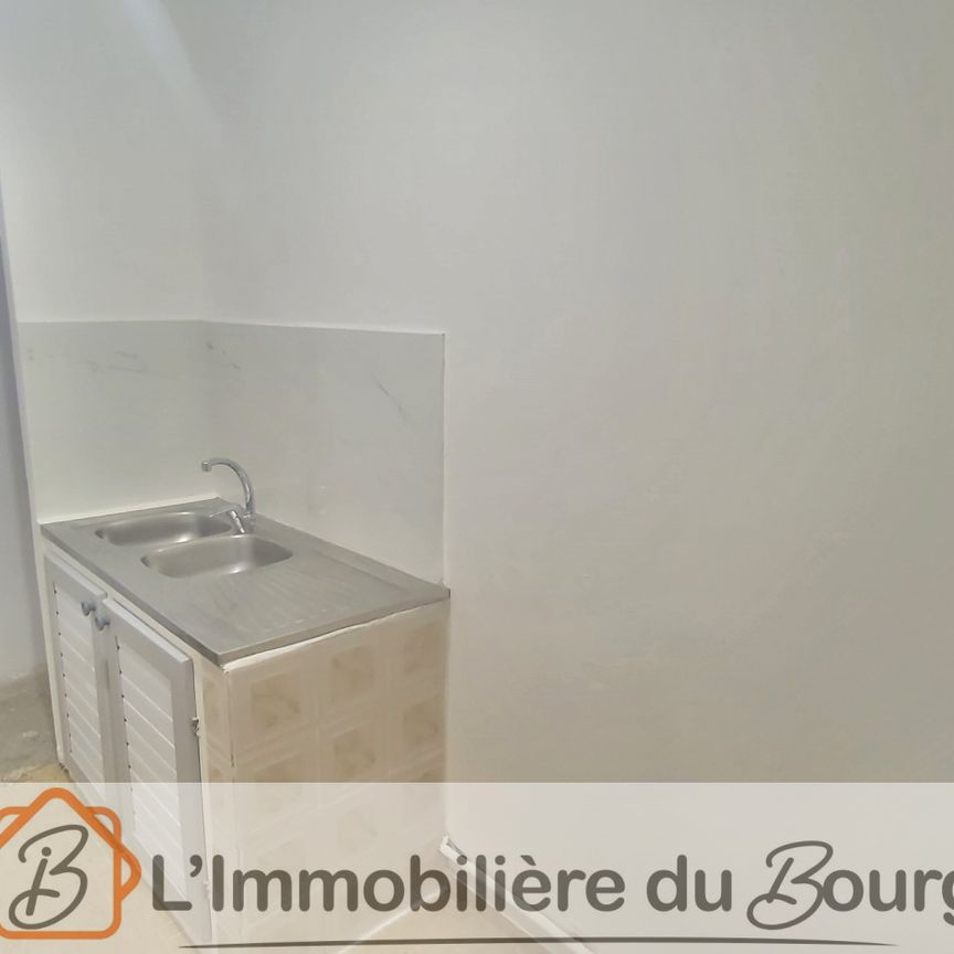 Location Appartement 4 pièces 60m² LES ABYMES 97139 - Photo 1